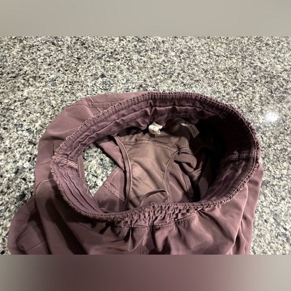 Lululemon Track That Short *5" - Picture 5 of 6